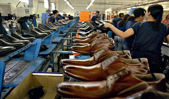 Cai participação da China nas importações de calçados dos EUA